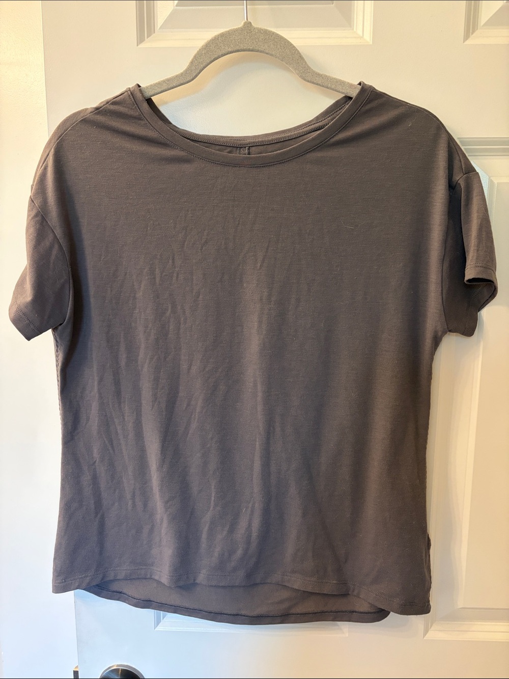 Athleta Short Sleeve Crewneck Tee in Slate Gray